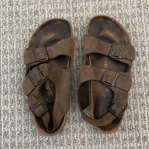 Brown Strap Birkenstock’s